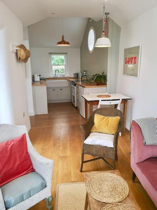 The Little Post House. A Perfect Village Retreat, With Stunning Views. Boscastle Exterior photo