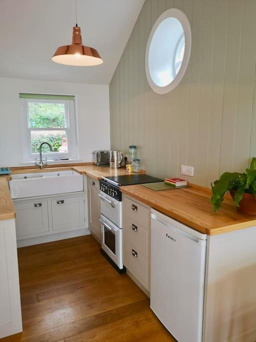 The Little Post House. A Perfect Village Retreat, With Stunning Views. Boscastle Exterior photo